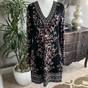 White House Black Market v- neck long sleeve dress